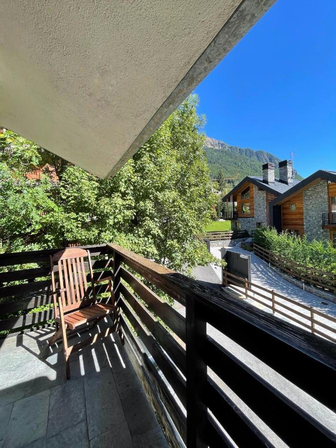 Accogliente Chalet In Mansarda Apartment Courmayeur Exterior photo